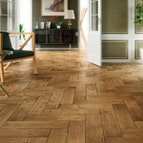 Memasang lantai kayu flooring jati pola herringbone