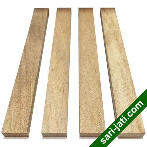 Lis geometris bentuk kotak persegi panjang model SRM 1020 kayu rimba