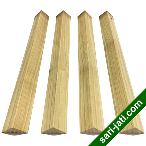 Lis geometris bentuk segitiga sama sisi model STM 1530 kayu sungkai
