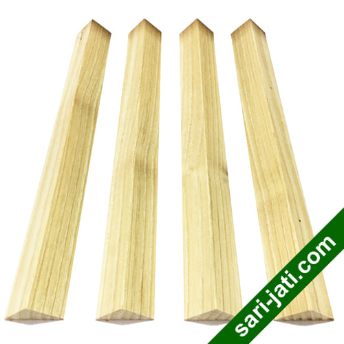 Lis geometris bentuk segitiga sama sisi model STM 1020 kayu sungkai