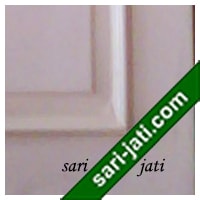 Detil panil bevel dengan lis timbul pintu panil kaca vertikal kayu kamper SGP 1A2